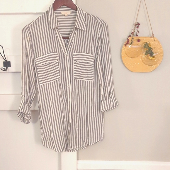 Anthropologie Tops - ANTHROPOLOGIE E (Hanger) M Striped Button Down Top silky Sheer